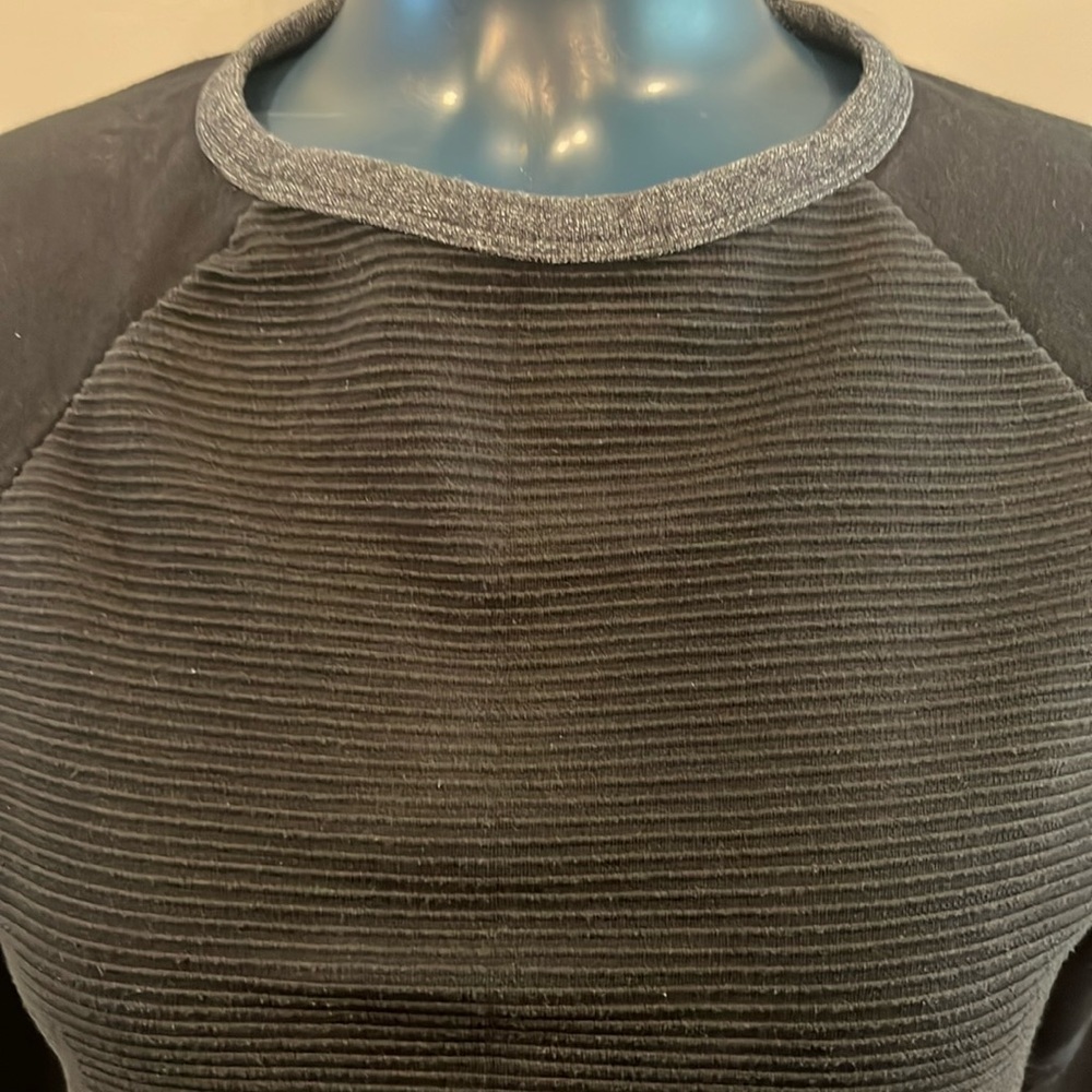 Sovereign Code sweater small - Picture 3 of 6
